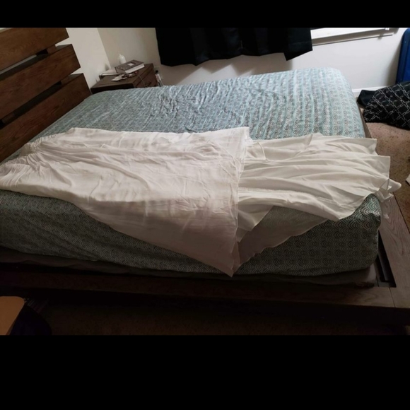 David's Bridal Wedding Gown - Picture 3 of 9